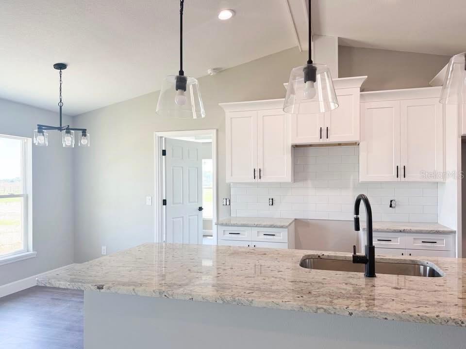 THOMPSON ESTATES - Residential