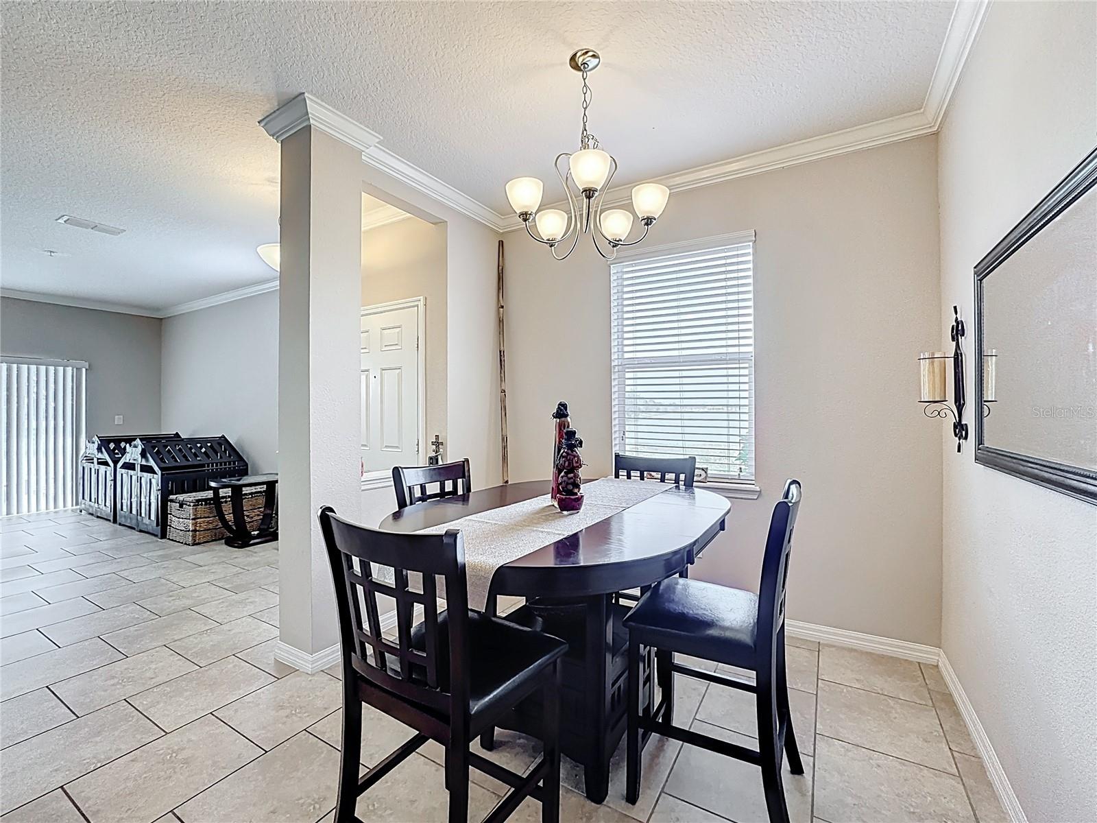 2112 BETSY ROSS LANE