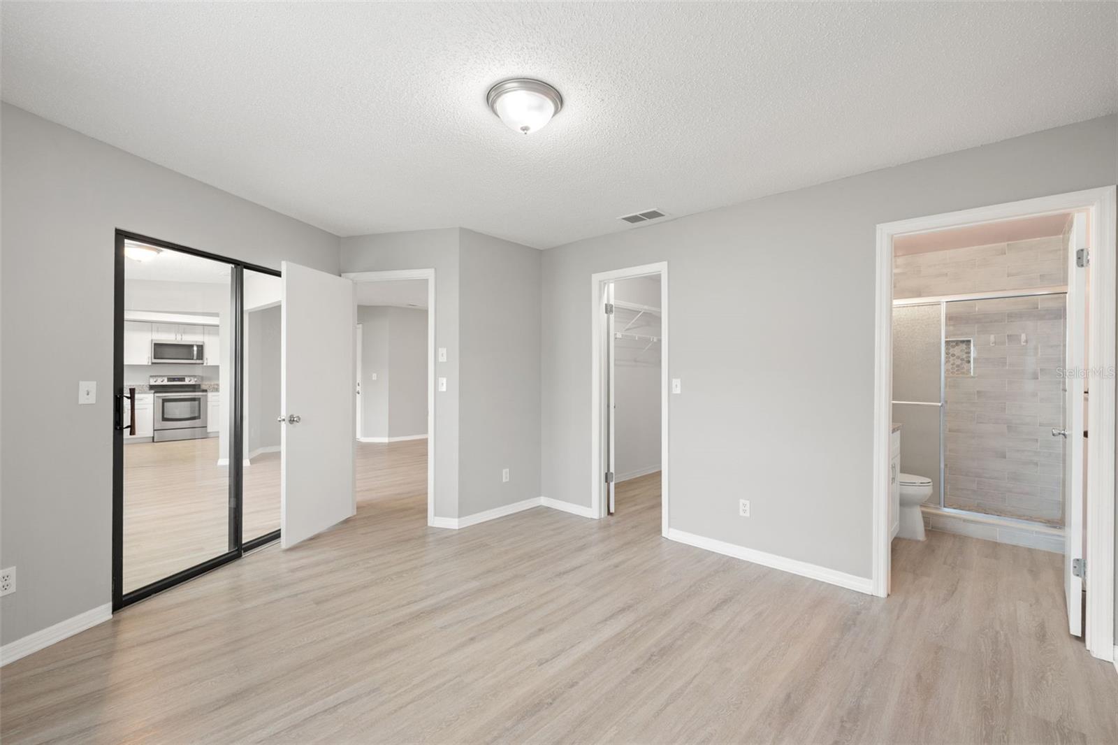 HIGHGATE IV CONDO - Residential