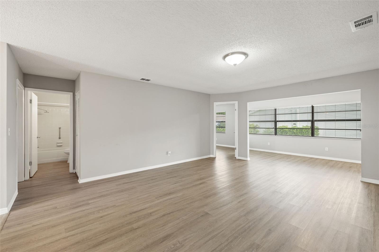 HIGHGATE IV CONDO - Residential