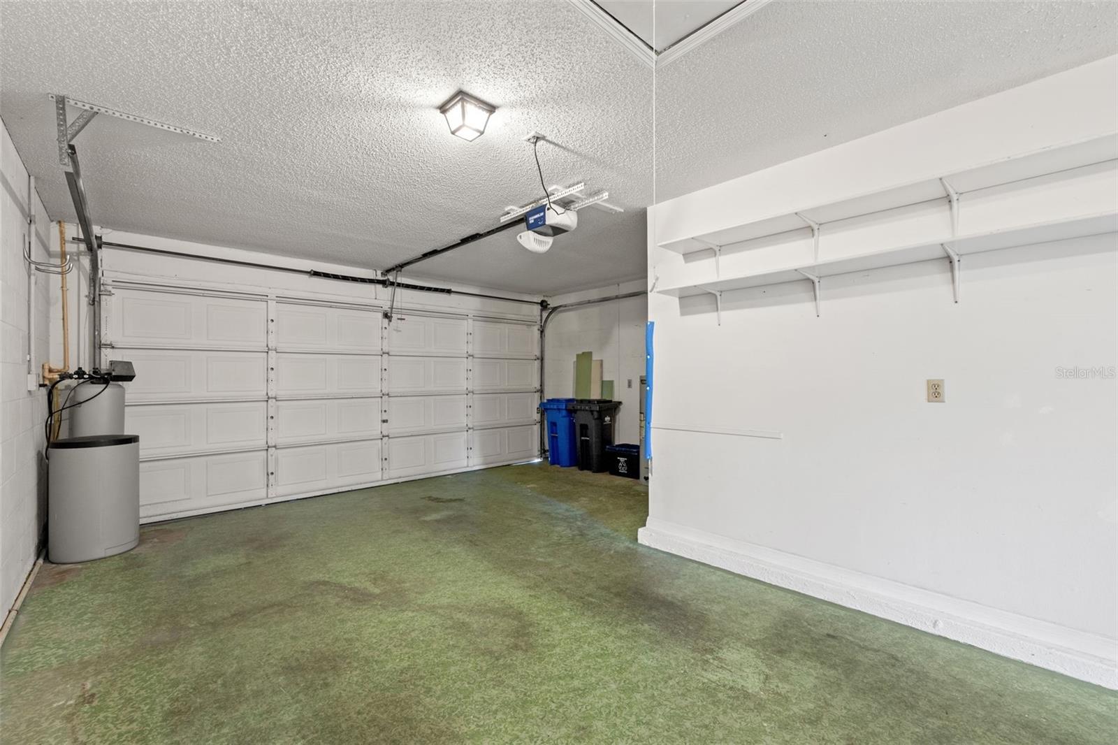 HIGHGATE IV CONDO - Residential