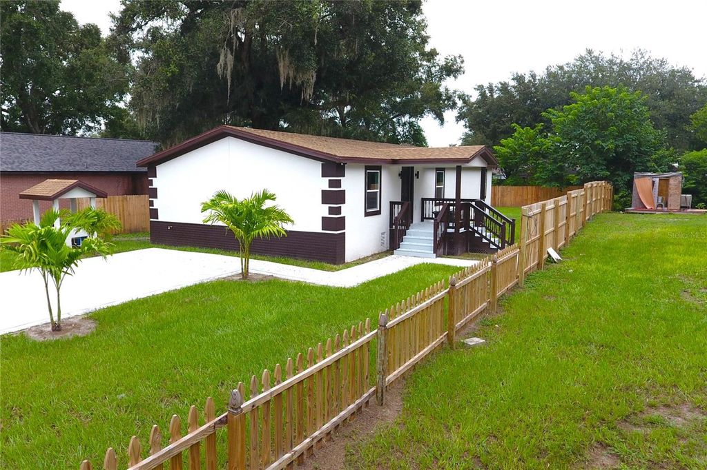 Photo of 3010 E 149th Avenue, Lutz, FL 33559 (MLS # TB8417965)