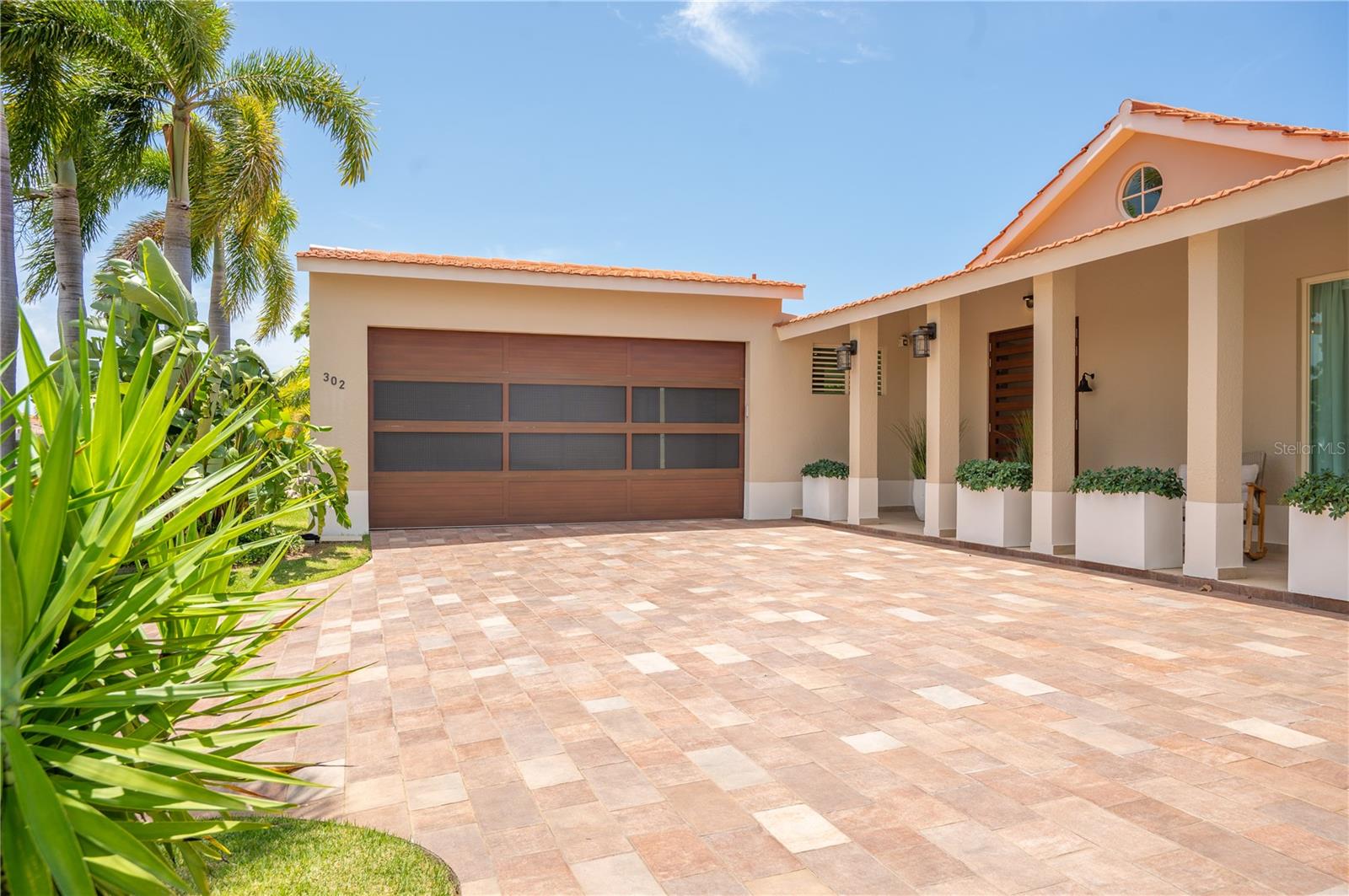 SABANERA DE DORADO - Residential