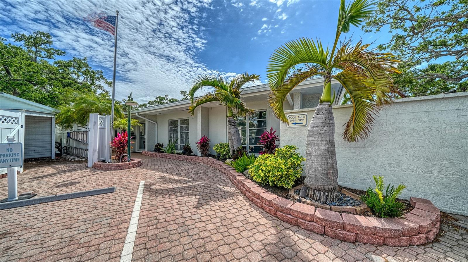 POLYNESIAN GARDENS - Residential