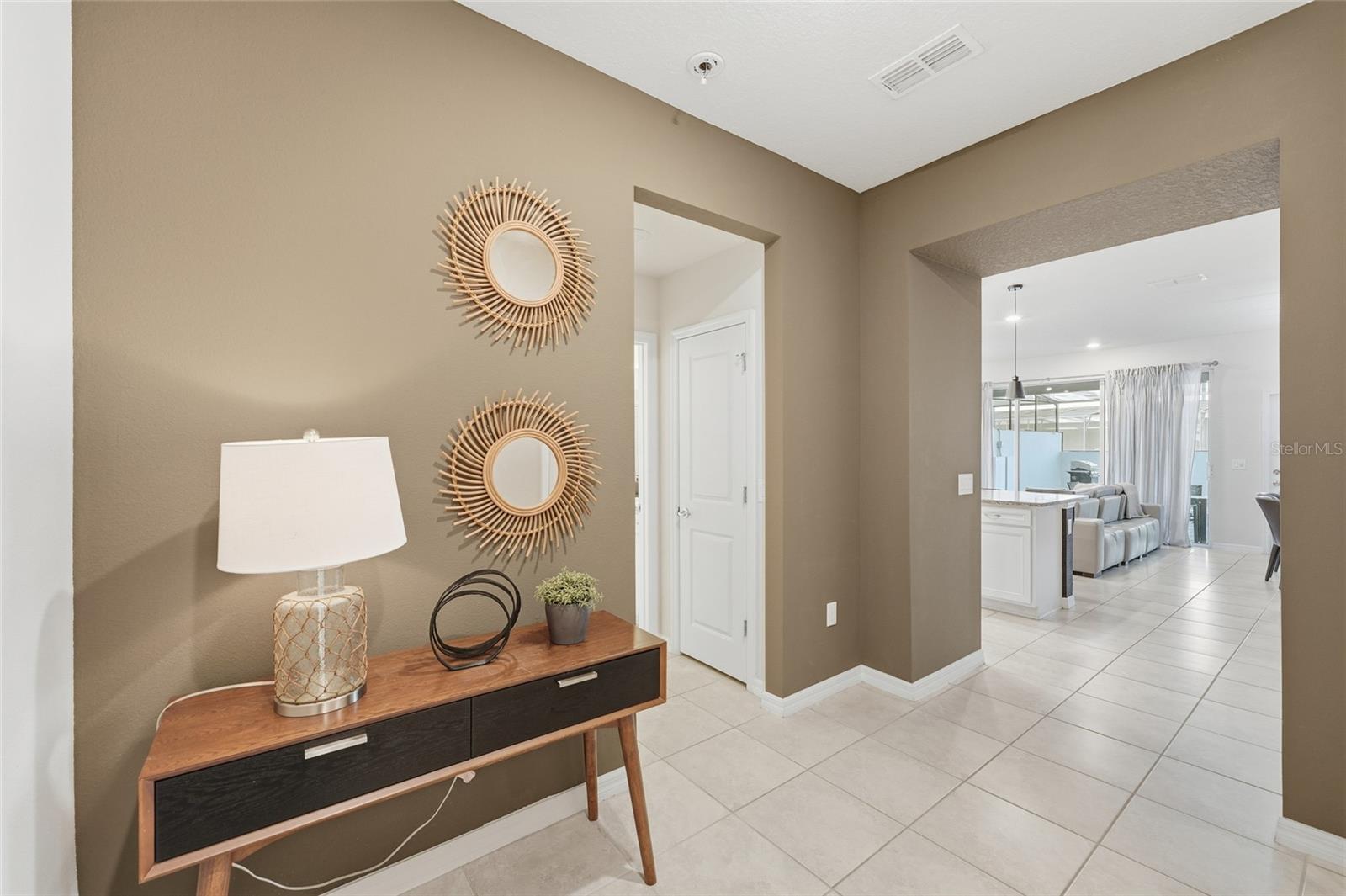 WINDSOR ISLAND RESIDENCE - Residential