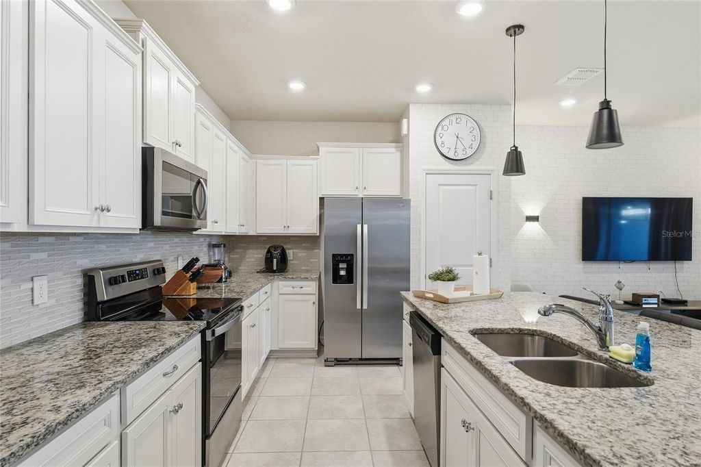 Photo of 236 Jetty Way, Davenport, FL 33897 (MLS # O6391286)