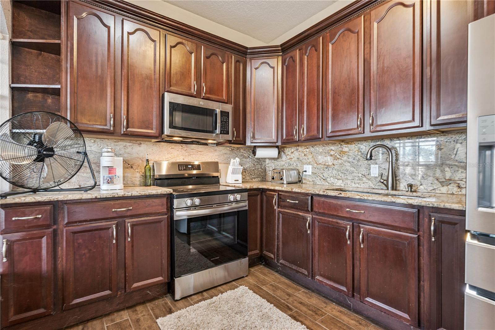 BRIGHTON LAKES PH I - Residential