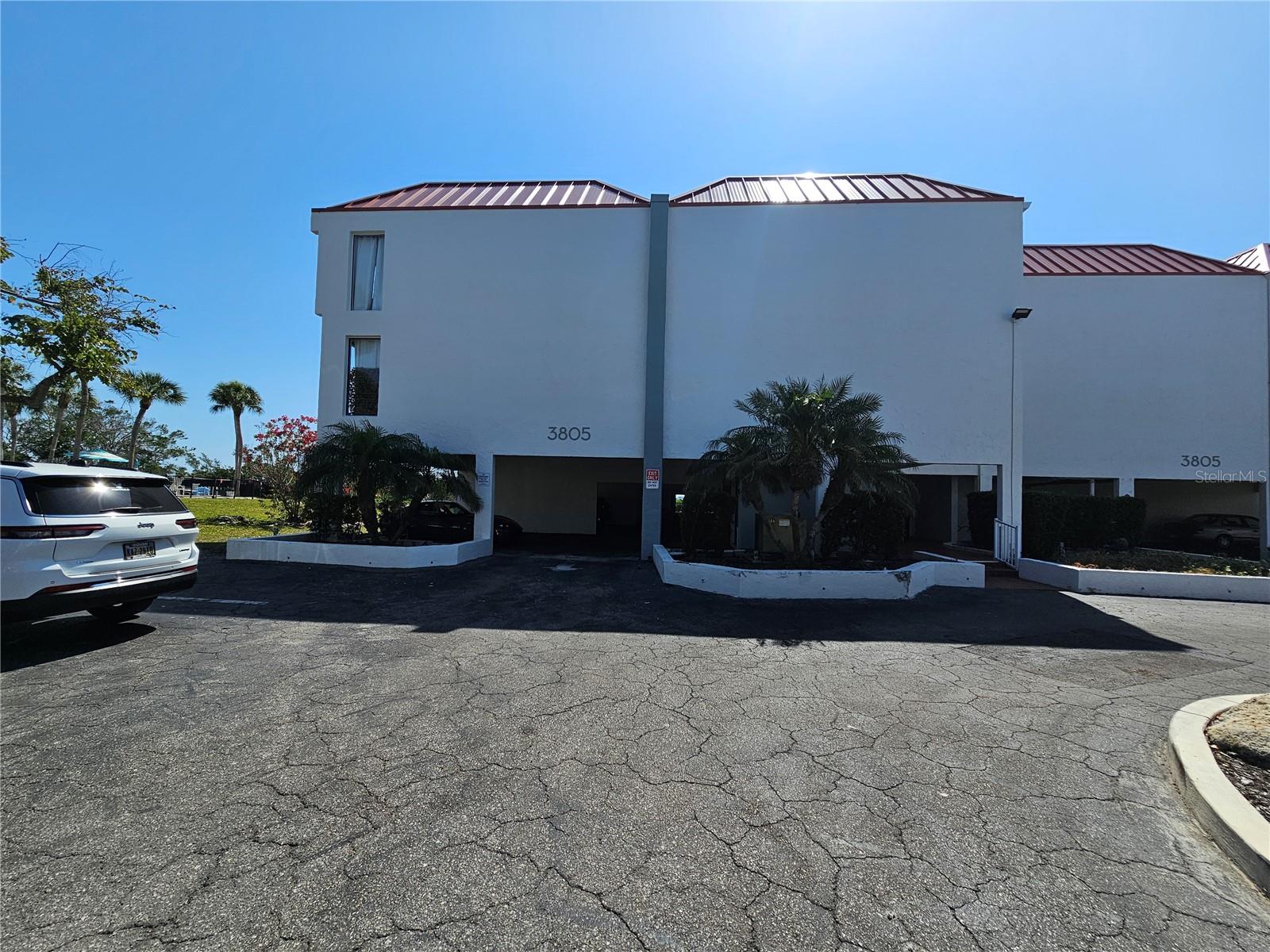 3805 E BAY DRIVE 302