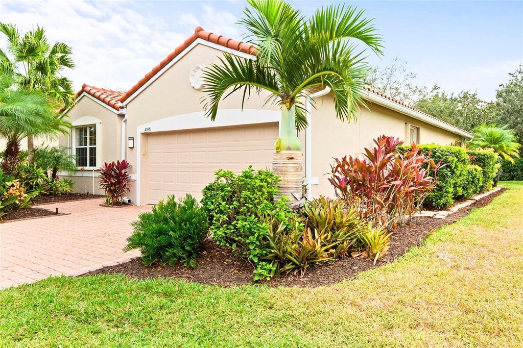 Photo of 4108 65th Place E, Sarasota, FL 34243 (MLS # A4674746)