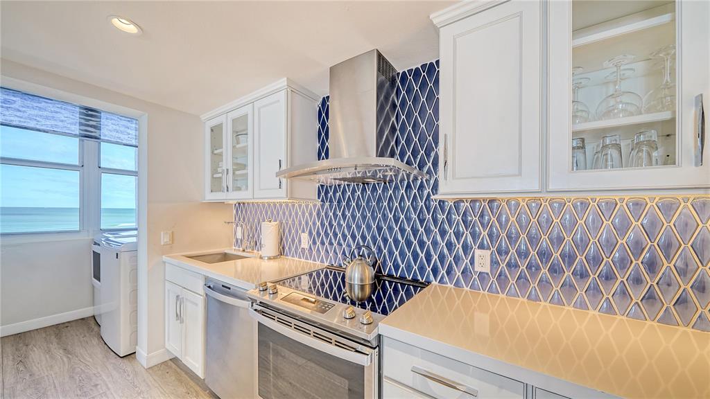 INN ON THE BEACH PH II - Residential