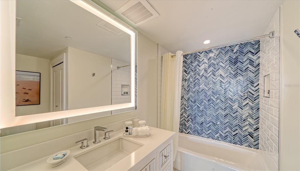 INN ON THE BEACH PH II - Residential