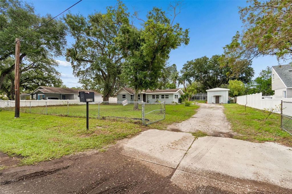 Photo of 2120 W Clifton Street, Tampa, FL 33603 (MLS # TB8512644)