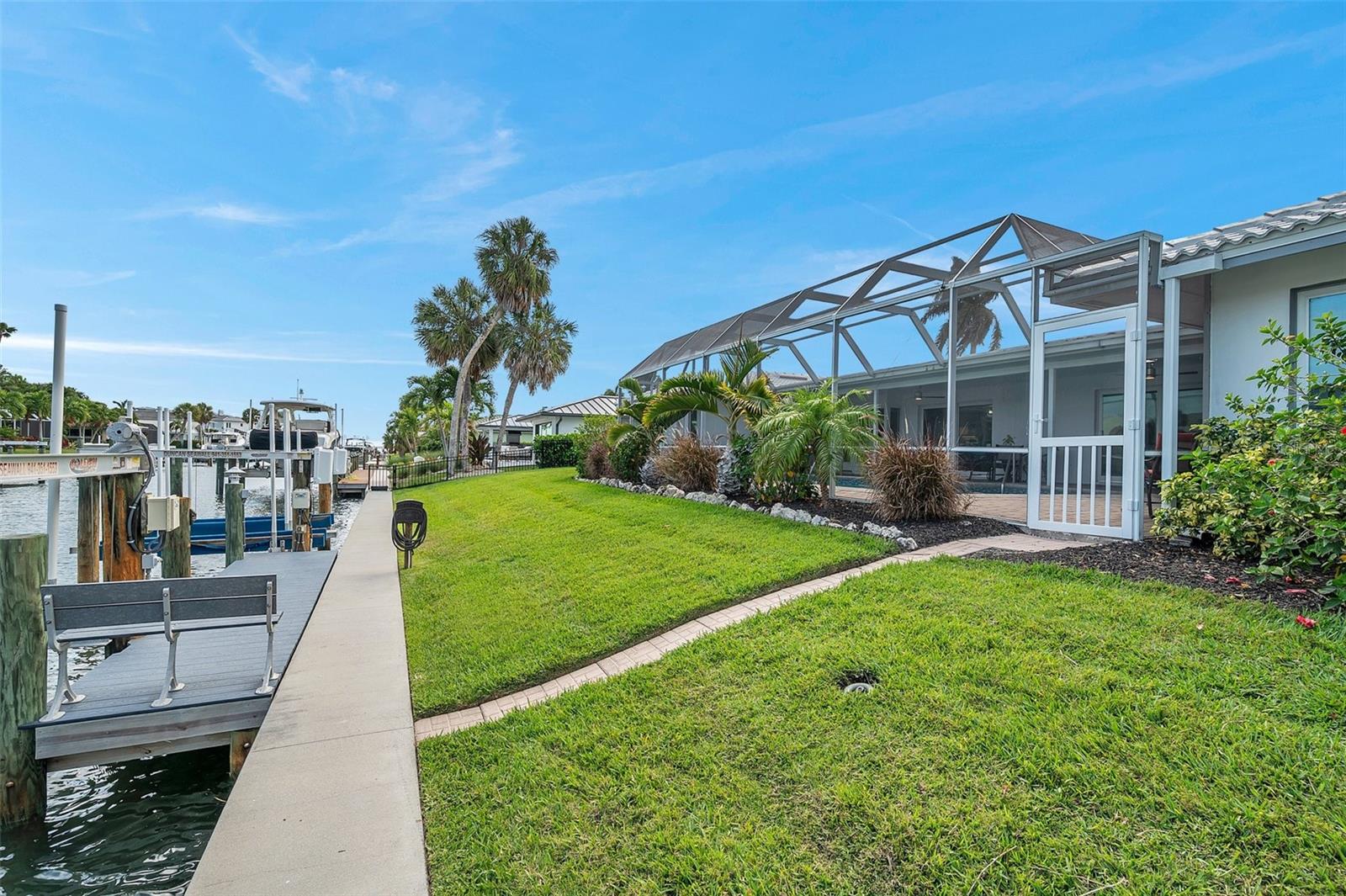 COUNTRY CLUB SHORES SEC 03 - Residential