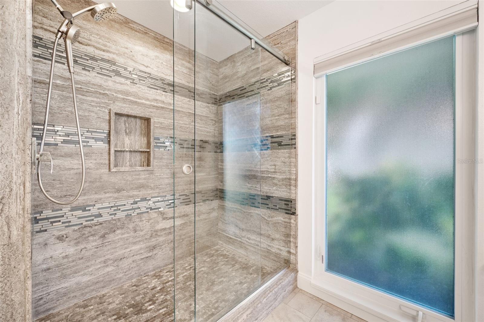 COUNTRY CLUB SHORES SEC 03 - Residential