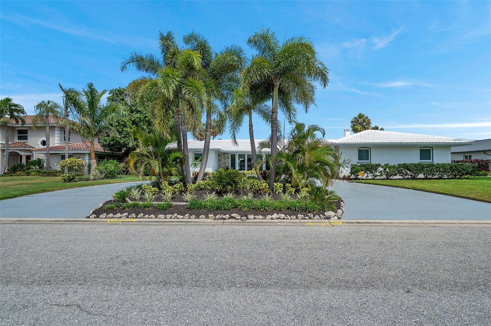 COUNTRY CLUB SHORES SEC 03 - Residential