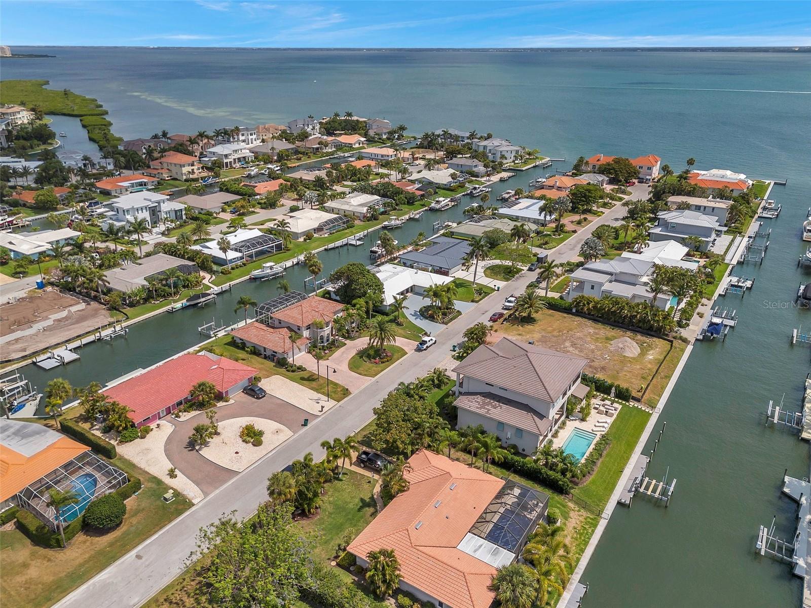 COUNTRY CLUB SHORES SEC 03 - Residential