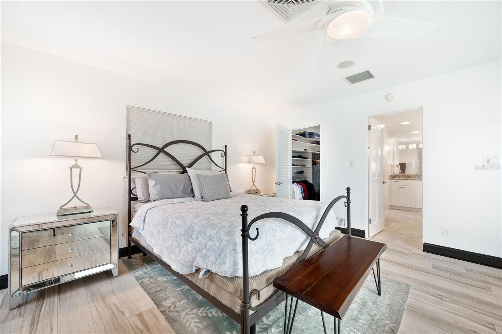 COUNTRY CLUB SHORES SEC 03 - Residential