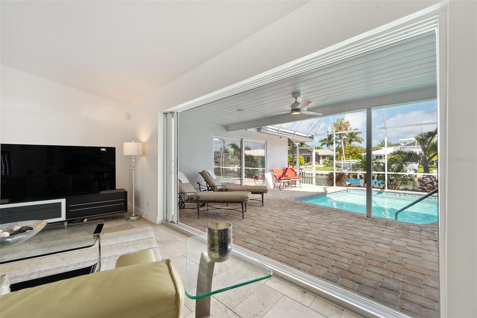 COUNTRY CLUB SHORES SEC 03 - Residential