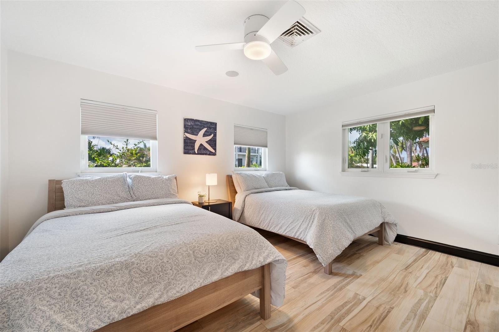 COUNTRY CLUB SHORES SEC 03 - Residential