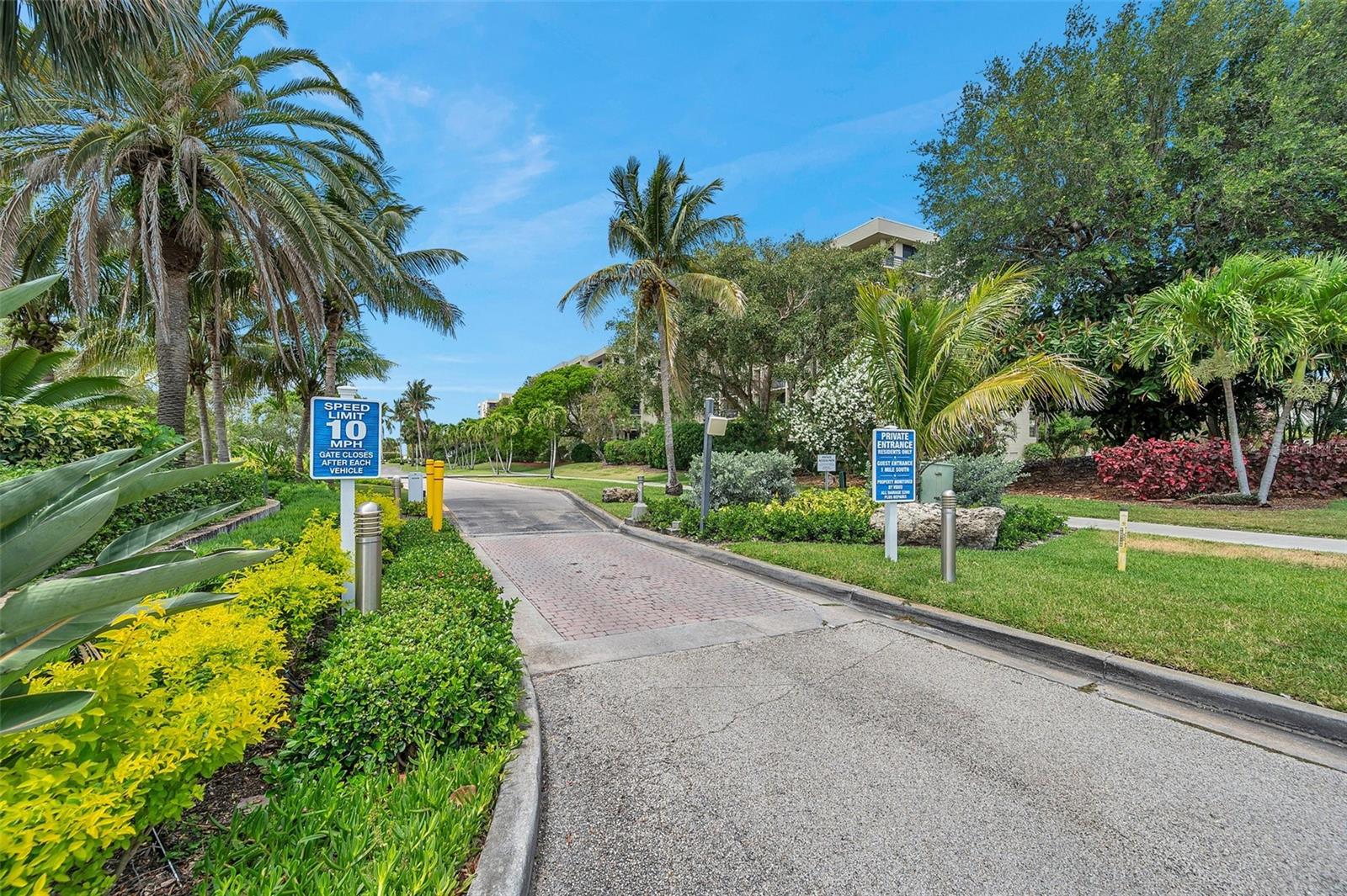 COUNTRY CLUB SHORES SEC 03 - Residential