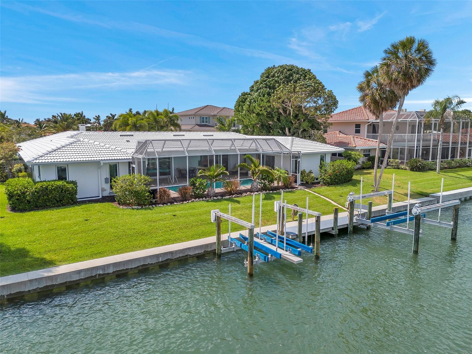 COUNTRY CLUB SHORES SEC 03 - Residential