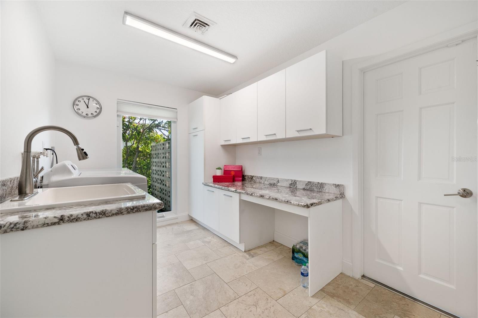 COUNTRY CLUB SHORES SEC 03 - Residential