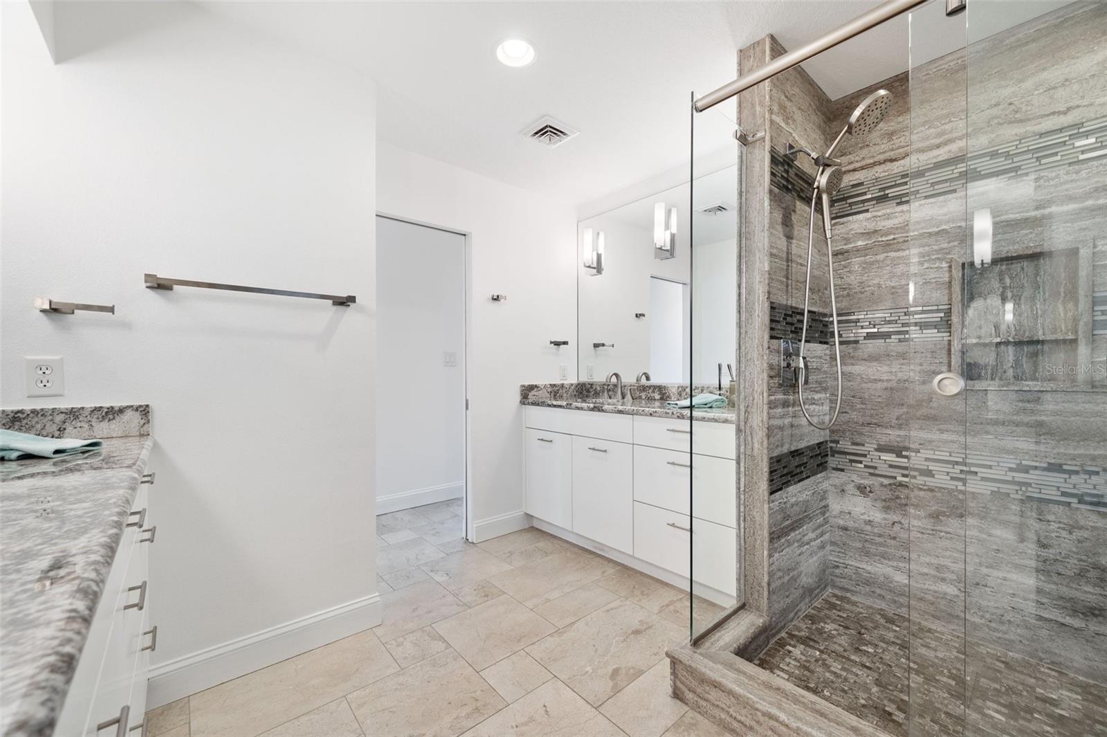 COUNTRY CLUB SHORES SEC 03 - Residential