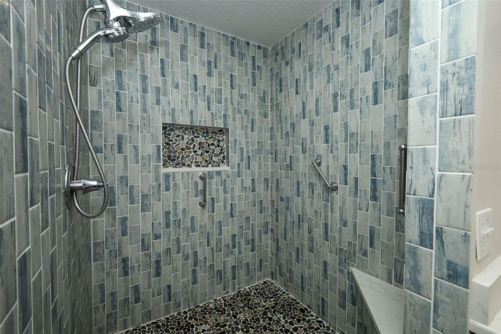 APPLE ORCHARD THE - Residential