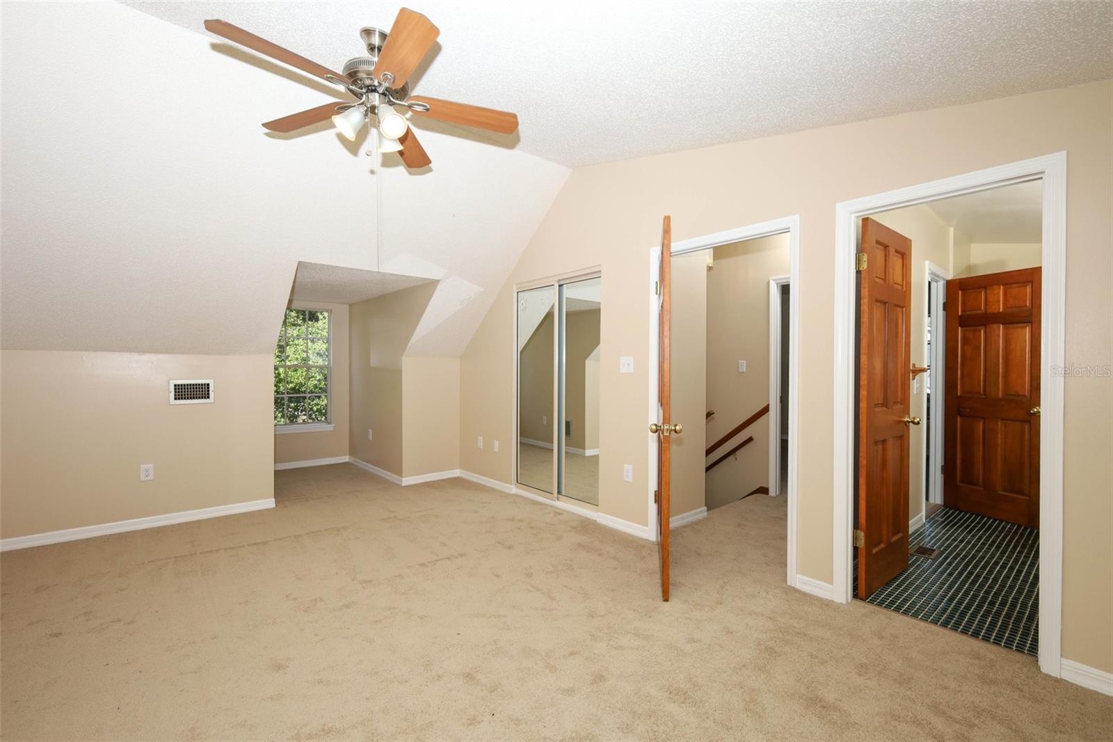 APPLE ORCHARD THE - Residential