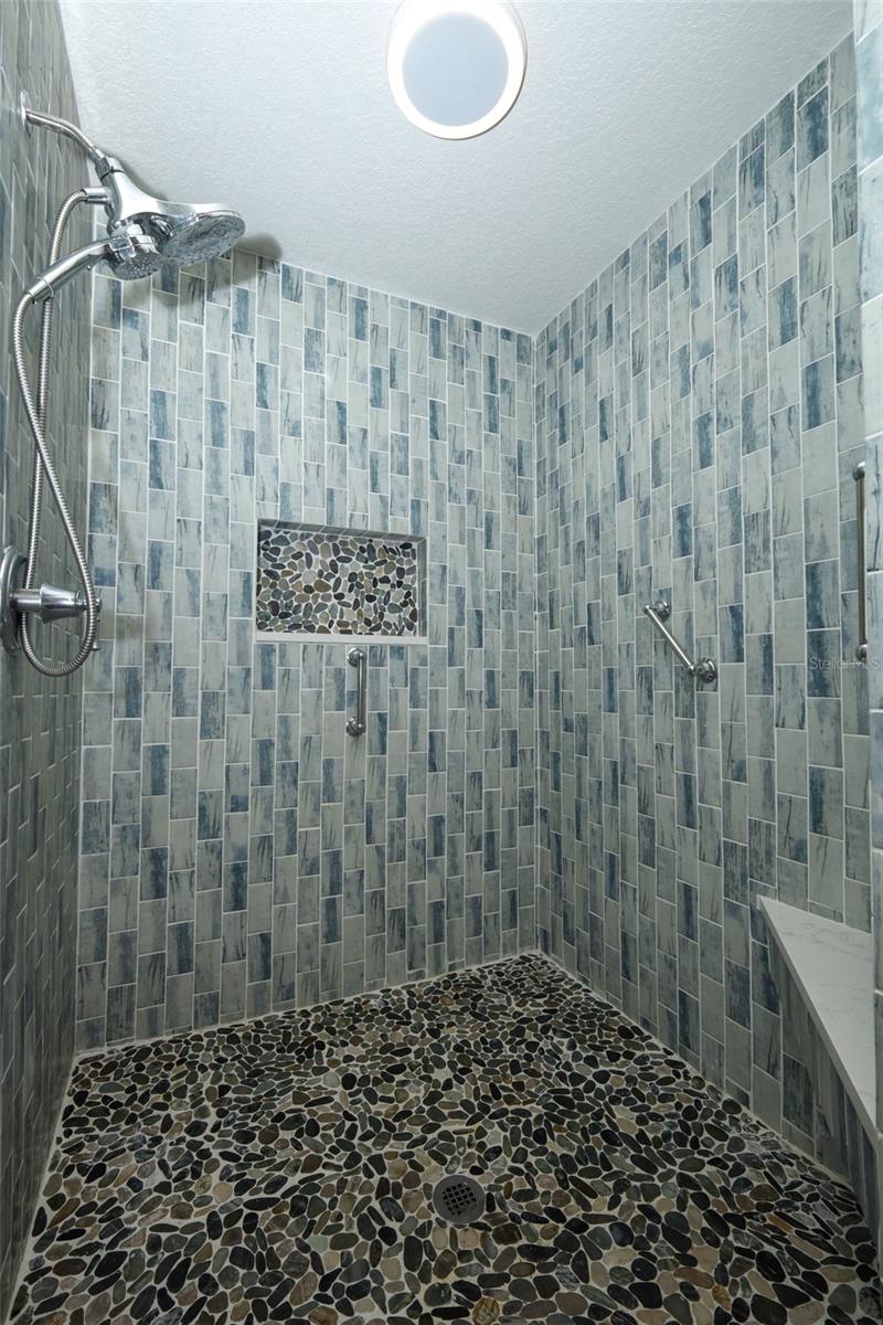 APPLE ORCHARD THE - Residential