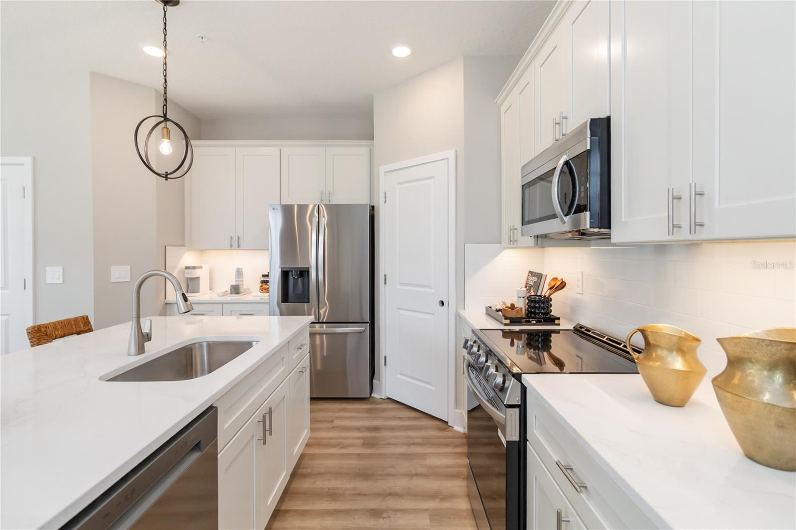 MAGNOLIA RESERVE - Residential