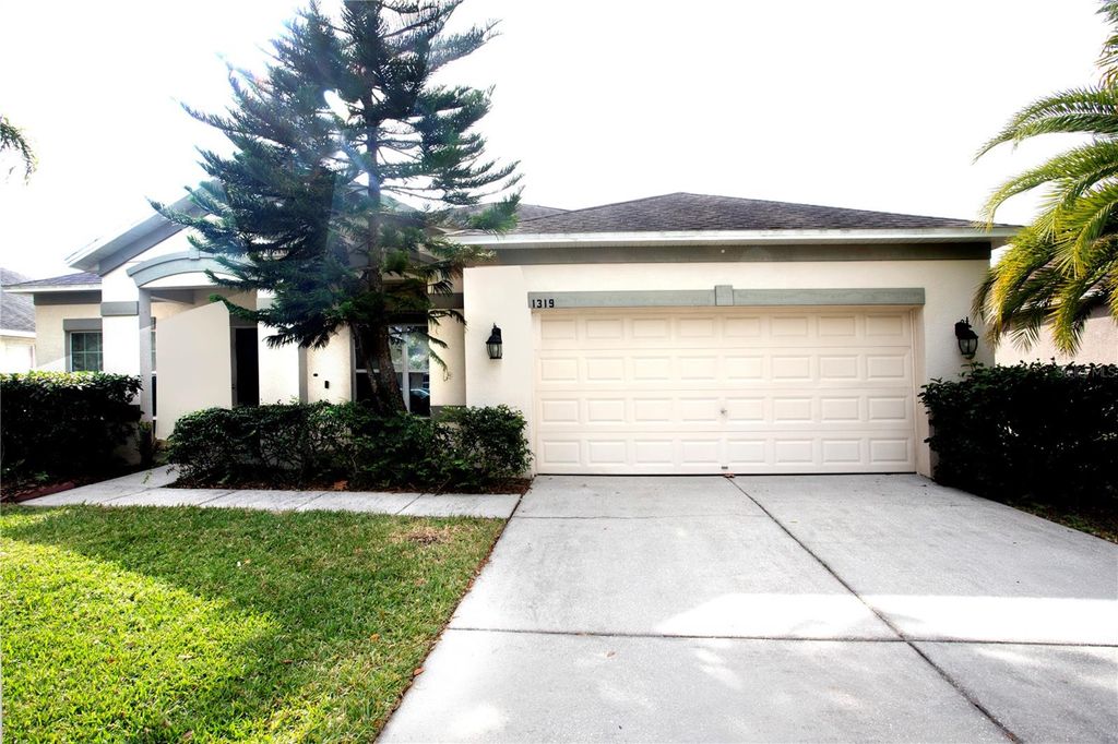Photo of 1319 Rowantree Drive, Dover, FL 33527 (MLS # TB8505882)