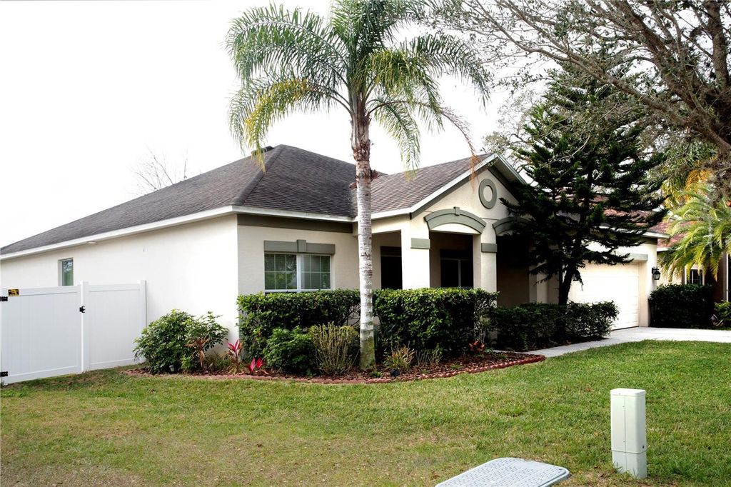 Photo of 1319 Rowantree Drive, Dover, FL 33527 (MLS # TB8505882)