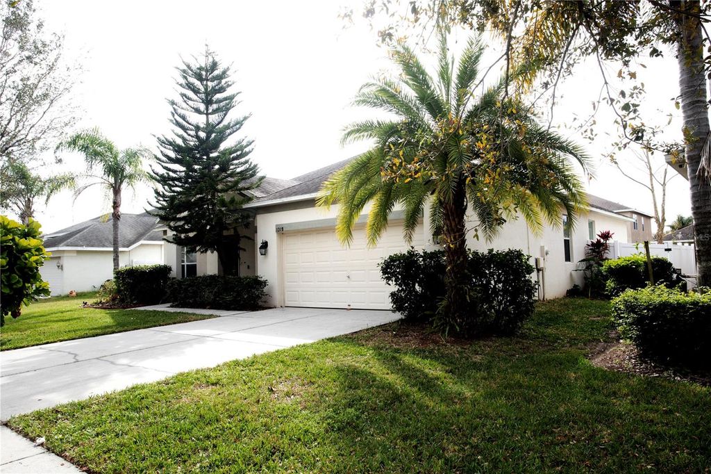 Photo of 1319 Rowantree Drive, Dover, FL 33527 (MLS # TB8505882)