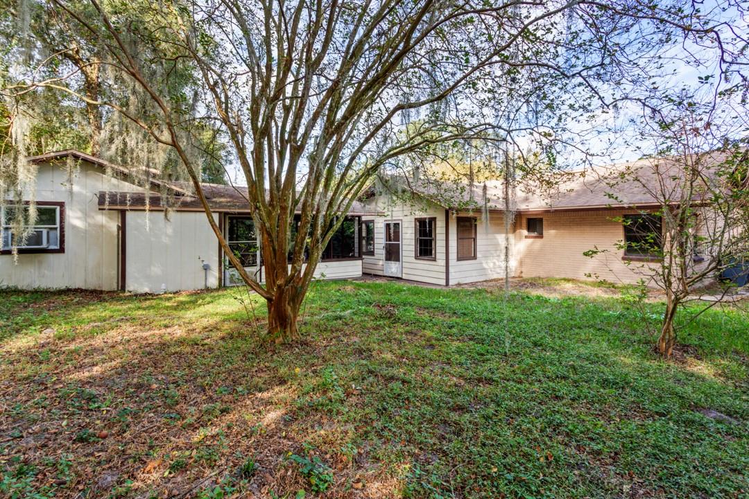 GENEVA OAKS - Residential