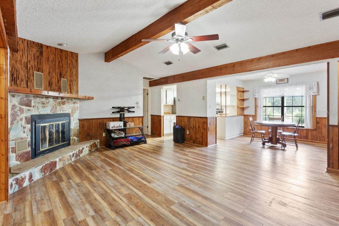 GENEVA OAKS - Residential