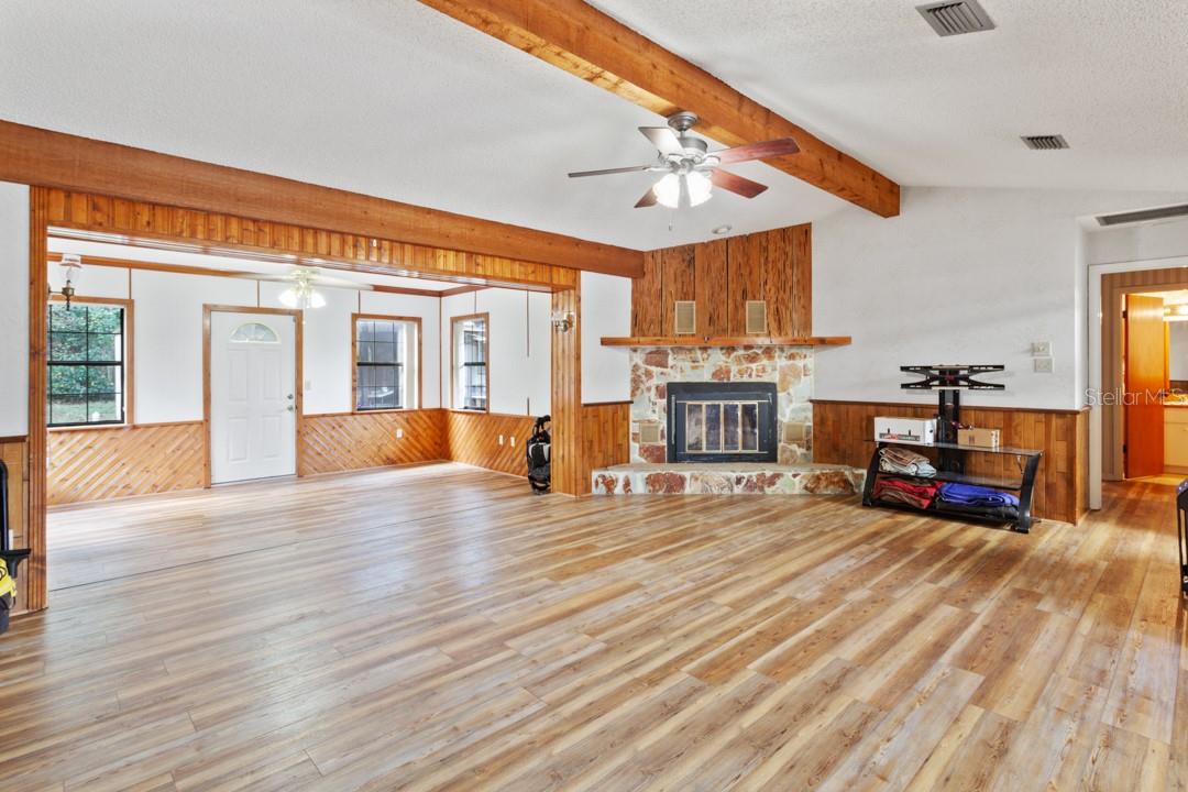 GENEVA OAKS - Residential