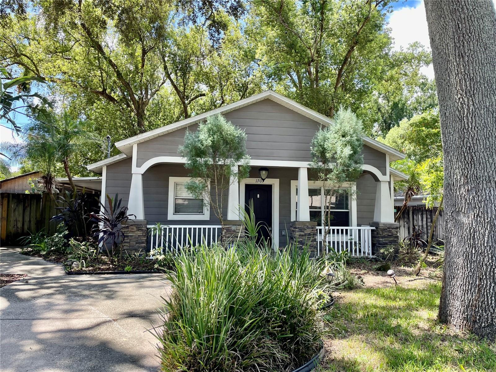 Welcome to this charming 3-bedroom, 2-bathroom home featuring an open and inviting layout. The home offers laminate flooring throughout, making it both stylish and easy to maintain with tile in the bathrooms.
The kitchen, dining, and living areas flow together seamlessly, creating the perfect space for everyday living and entertaining. The primary suite includes a walk-in shower in the bathroom, while the second bath offers a convenient tub/shower combo. Enjoy Florida living on the screened-in porch, perfect for relaxing or hosting family and friends. This home is located close to shopping, dining, interstates, and more-everything you need is just minutes away.
Don’t miss the opportunity to make this beautiful home yours!