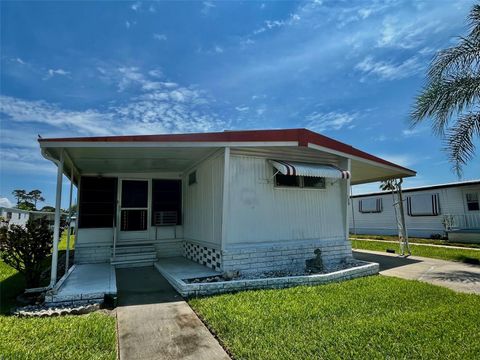 Photo of 130 Melody Lane, Tarpon Springs, FL 34689 (MLS # TB8508536)