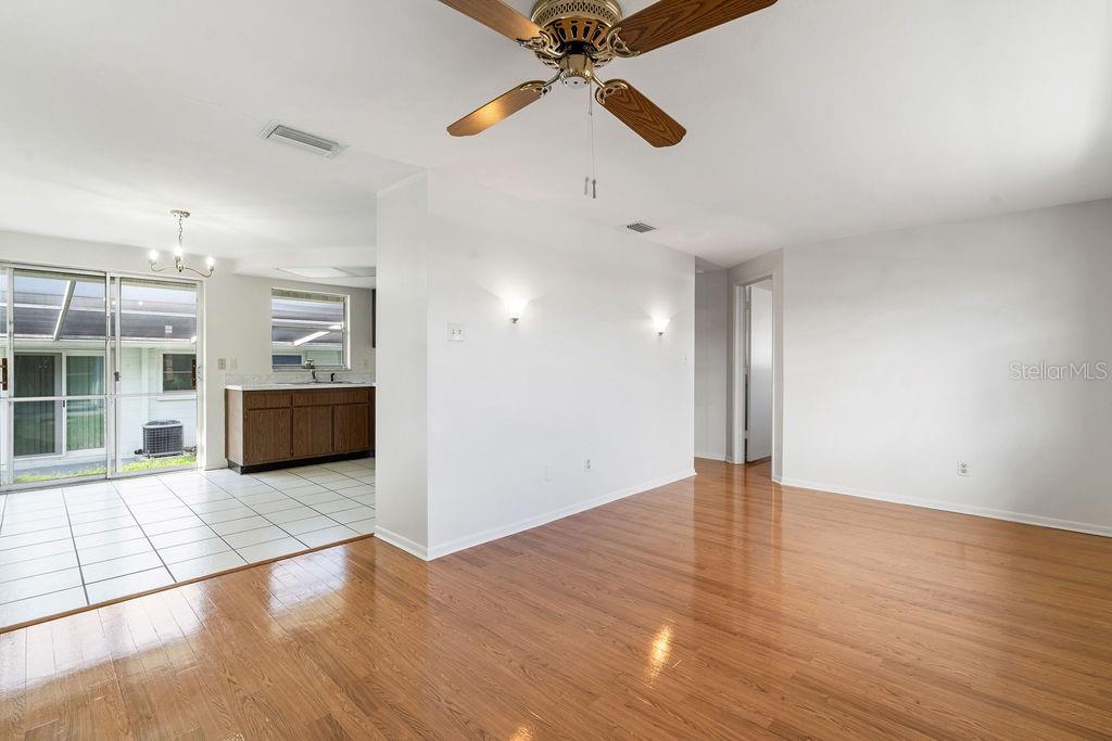 SEMINOLE HILL VILLAS - Residential