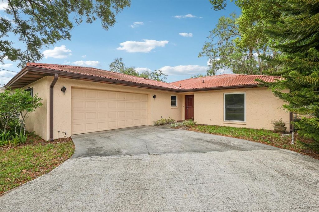 Photo of 11732 Moffat Avenue, Tampa, FL 33617 (MLS # TB8495956)