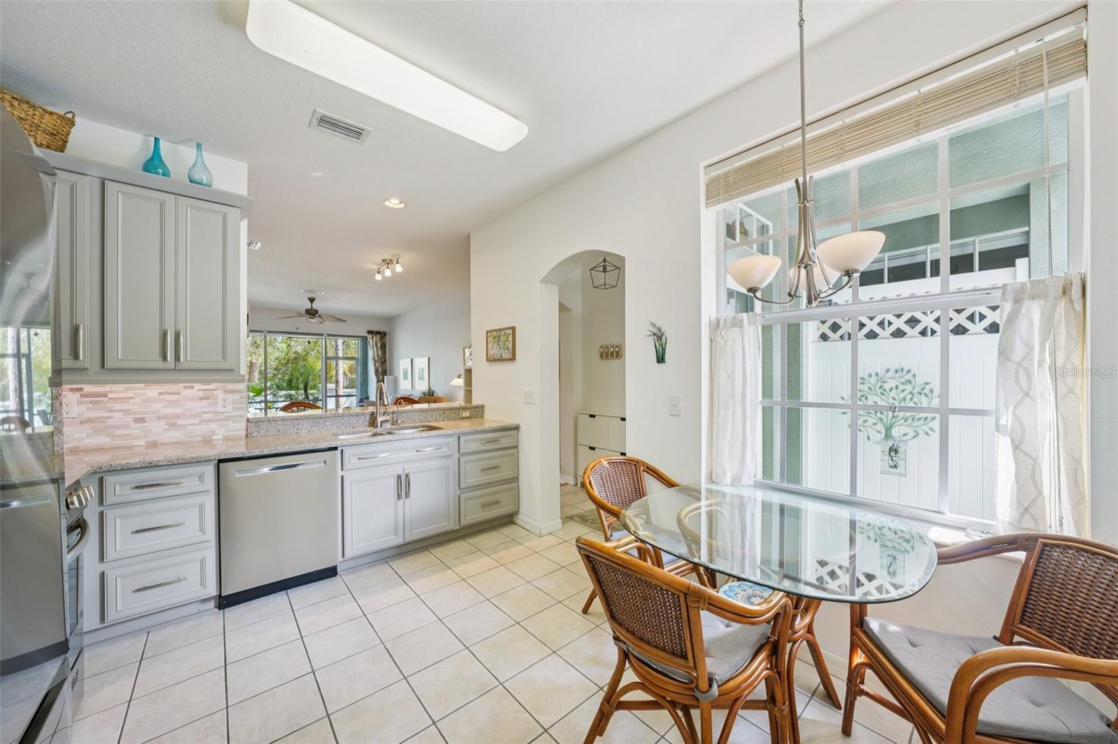 CHELSEA MANOR - Residential