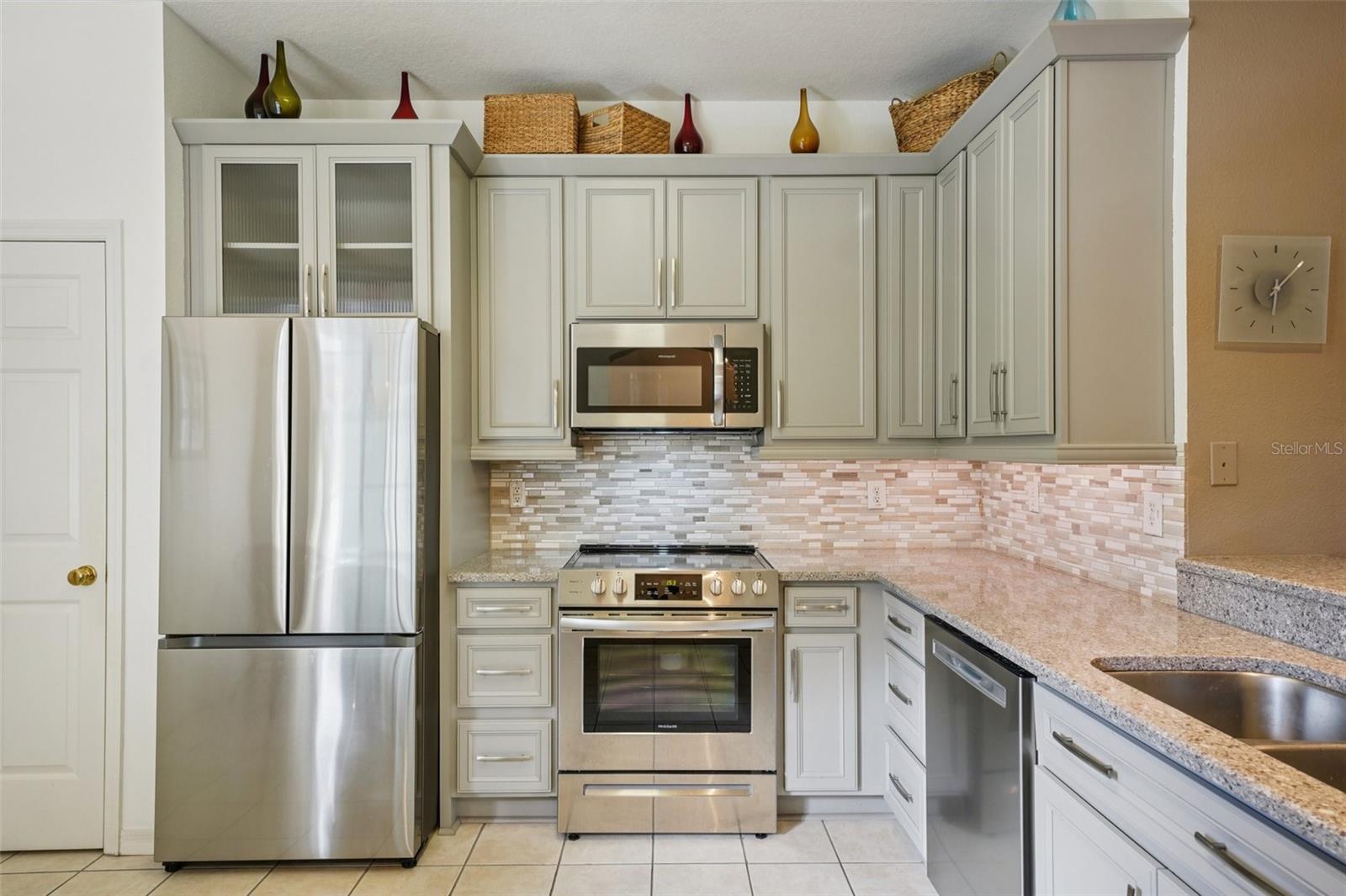 CHELSEA MANOR - Residential