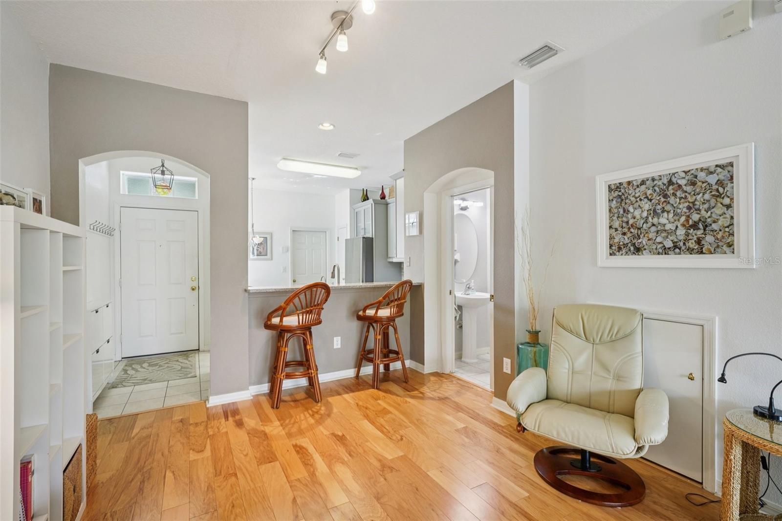 CHELSEA MANOR - Residential