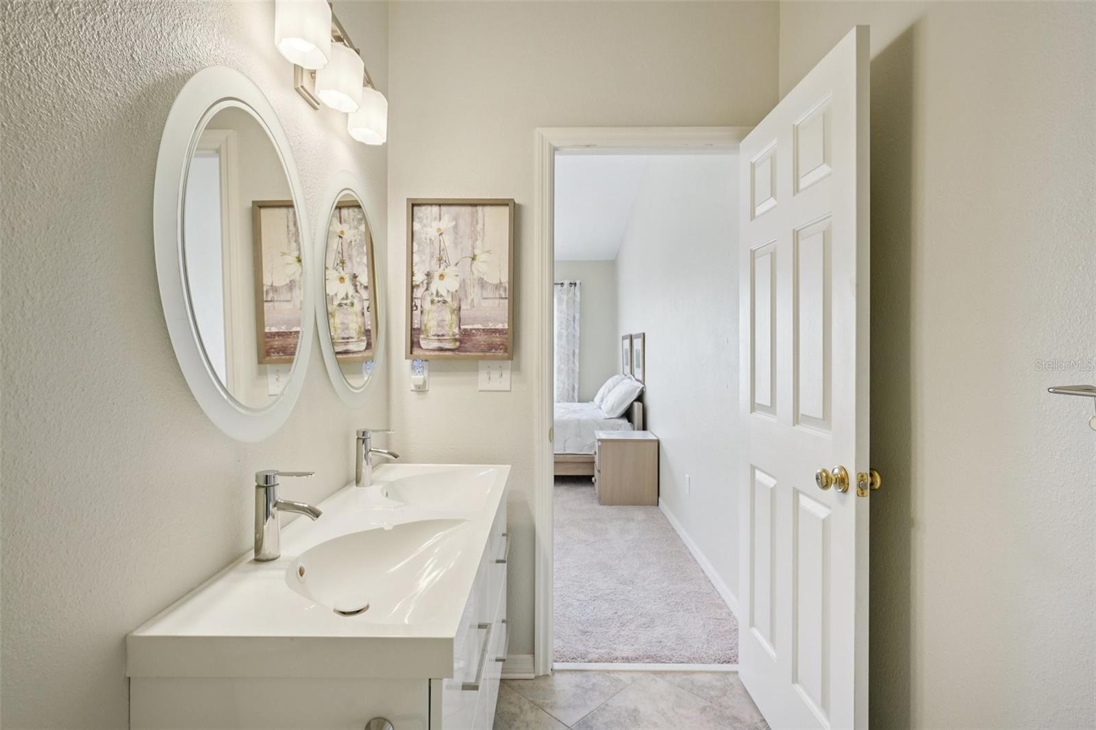 CHELSEA MANOR - Residential