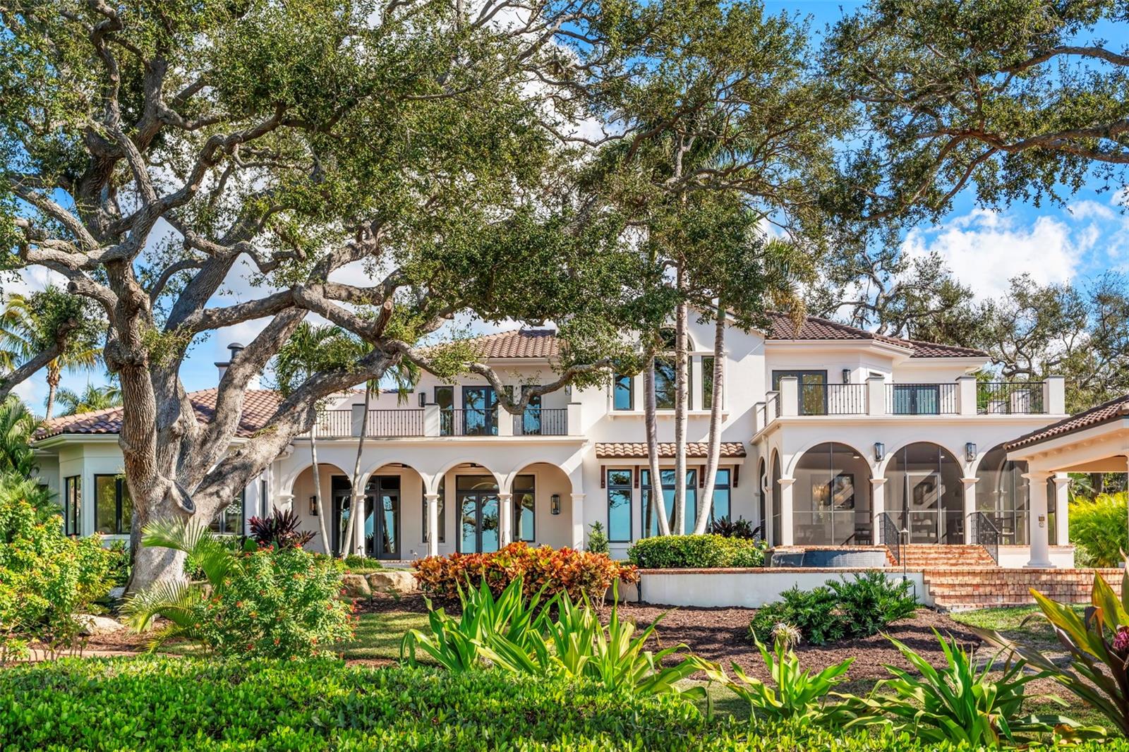 CHEROKEE PARK - Residential