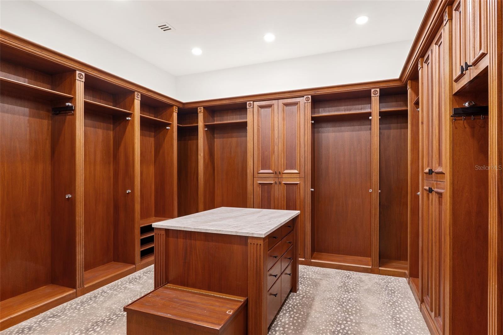 CHEROKEE PARK - Residential