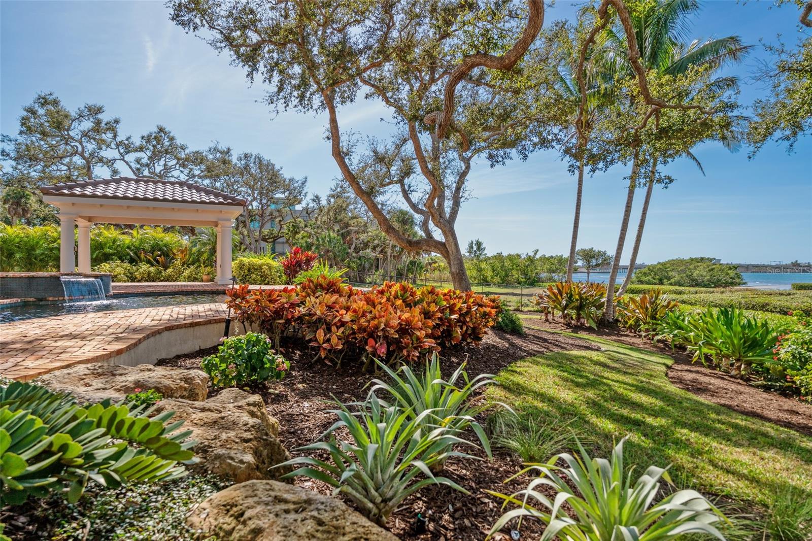 CHEROKEE PARK - Residential