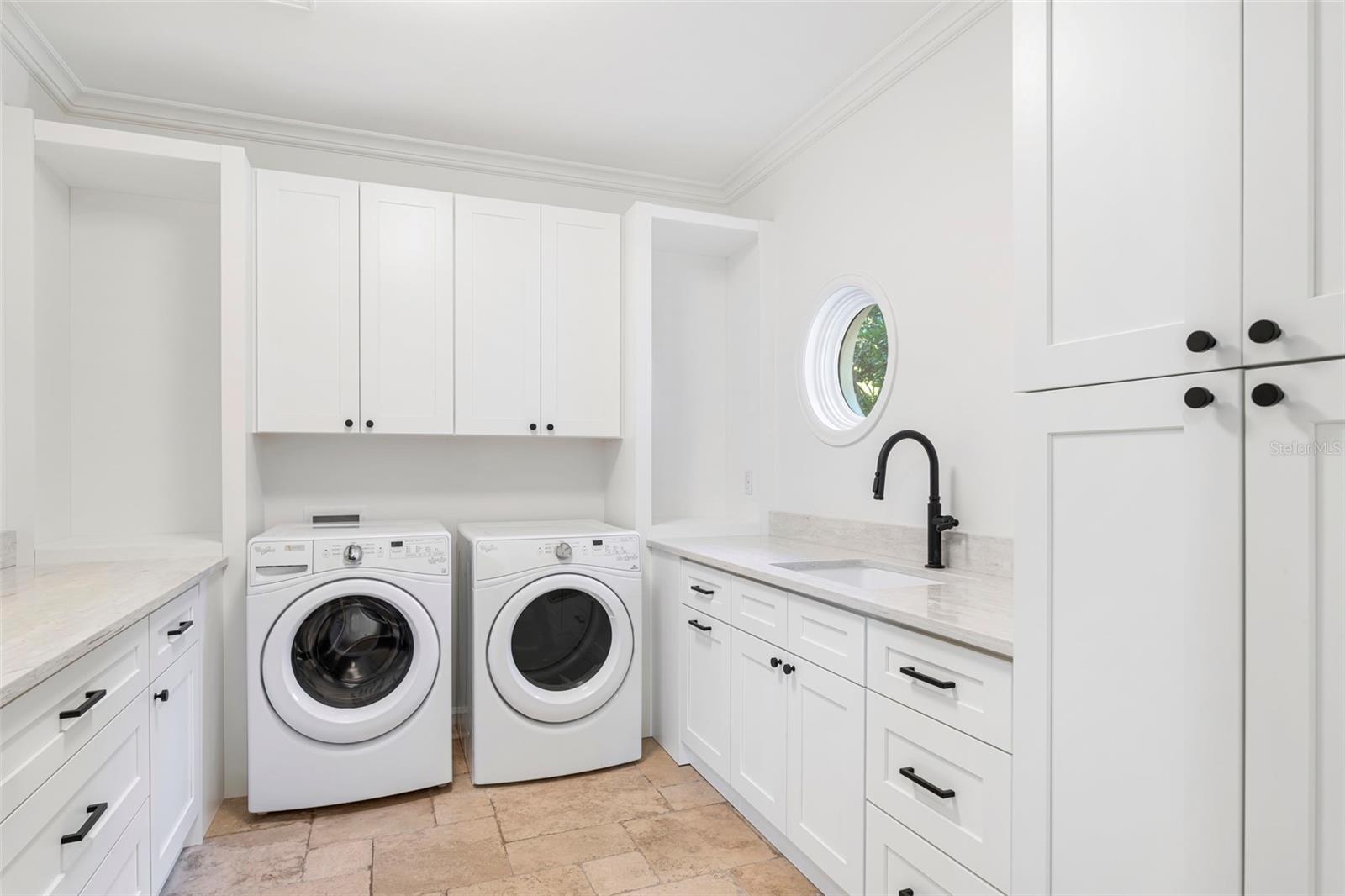 CHEROKEE PARK - Residential