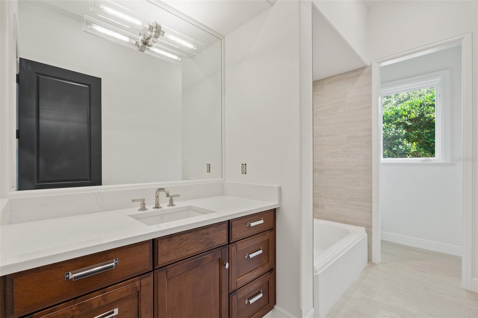 CHEROKEE PARK - Residential